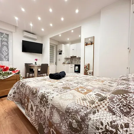 Apartmán - Affittasi Elvi Home, Con Aria Condizionata Centralissimo A Pochissima Distanza Da Ariston, Casino E Dal Mare