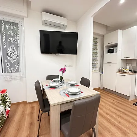 - Affittasi Elvi Home, Con Aria Condizionata Centralissimo A Pochissima Distanza Da Ariston, Casino E Dal Mare Sanremo