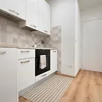 - Affittasi Elvi Home, Con Aria Condizionata Centralissimo A Pochissima Distanza Da Ariston, Casino E Dal Mare サンレモ