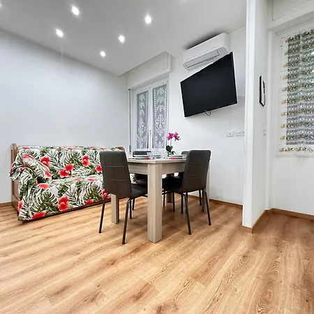 - Affittasi Elvi Home, Con Aria Condizionata Centralissimo A Pochissima Distanza Da Ariston, Casino E Dal Mare Apartment Sanremo