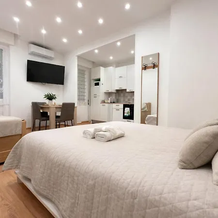 アパート - Affittasi Elvi Home, Con Aria Condizionata Centralissimo A Pochissima Distanza Da Ariston, Casino E Dal Mare サンレモ